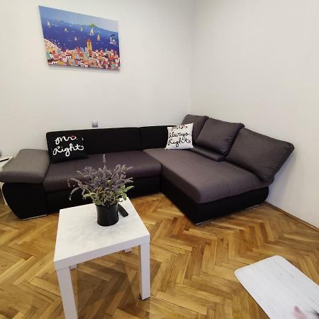 Apartment Tona Šibenik Esterno foto