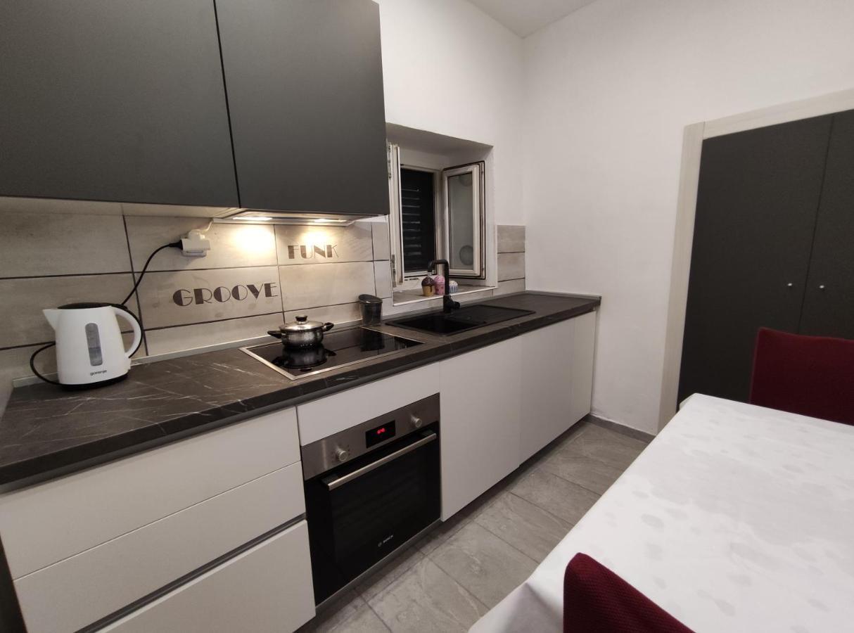 Apartment Tona Šibenik Esterno foto