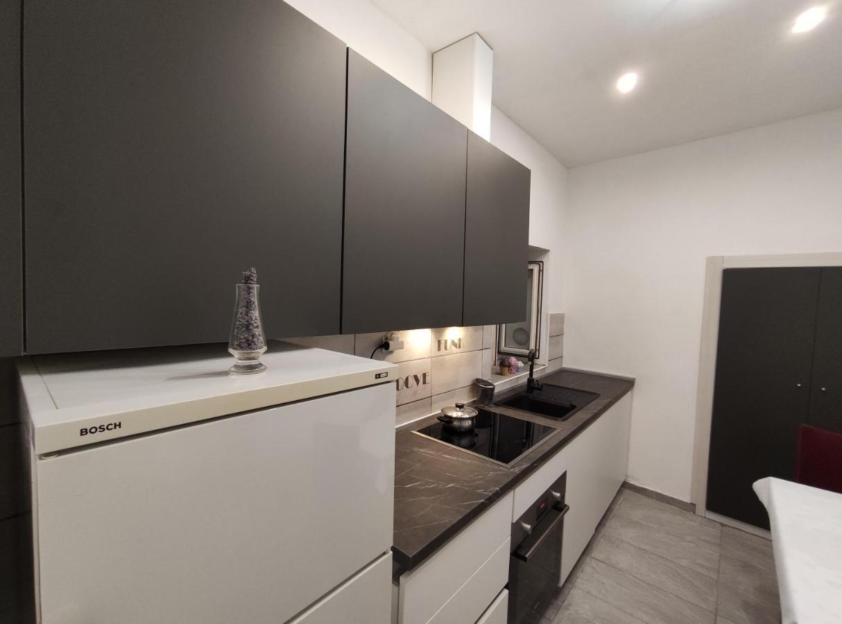 Apartment Tona Šibenik Esterno foto