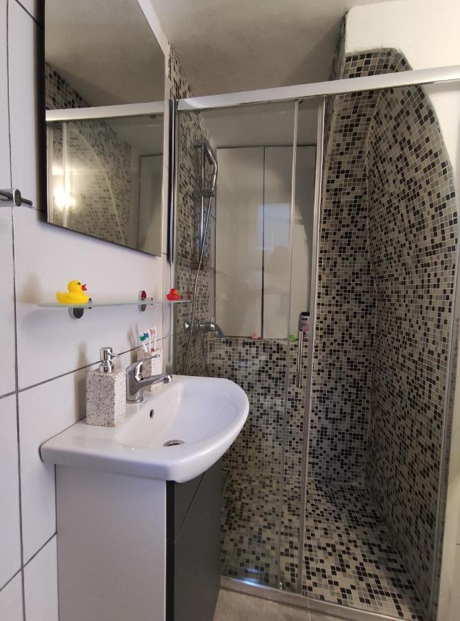 Apartment Tona Šibenik Esterno foto