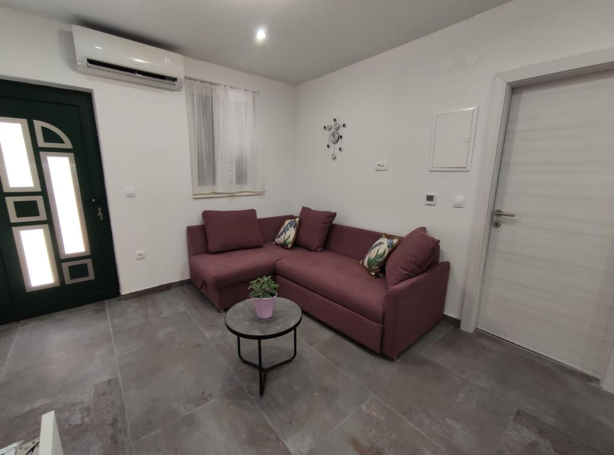 Apartment Tona Šibenik Esterno foto